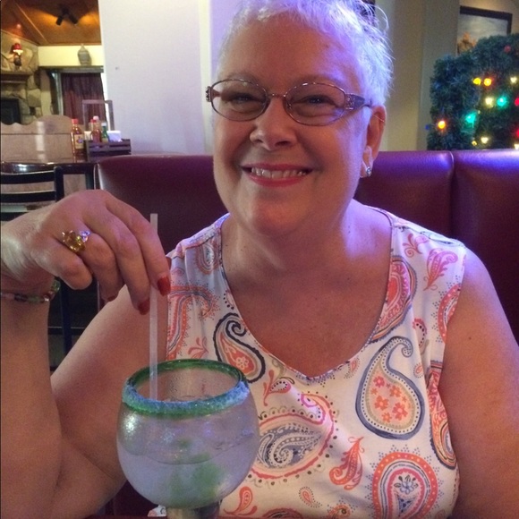 Meet your Posher, Lydia - Picture 4 of 7